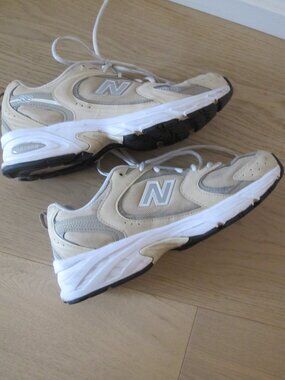 New BalanceSneakers – Beige/Cream